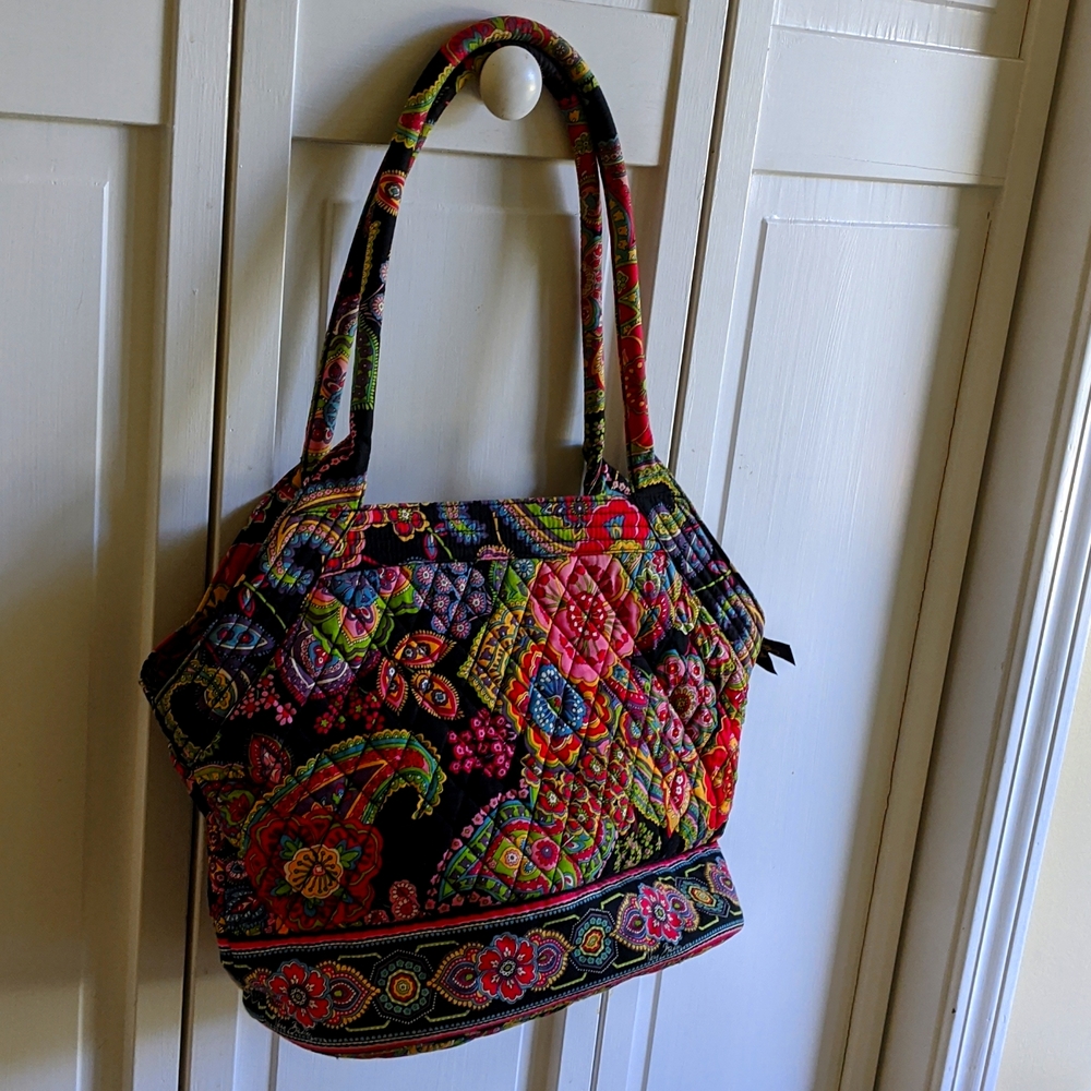 Vera Bradley zippered shoulder bag